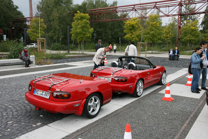 Rekord Guinnessa pobity! Najdłuższy korowód Mazd MX-5