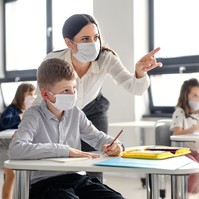Koronavírus: zavarossá vált a járványkezelés az iskolákban