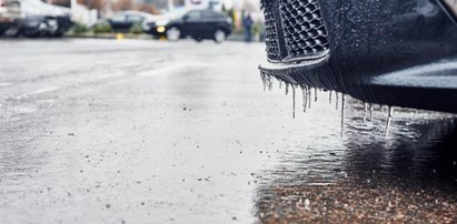 Synoptycy ostrzegają. W tych województwach będzie "szklanka" na drogach