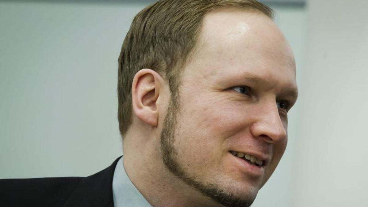 Anders Breivik proces twarz