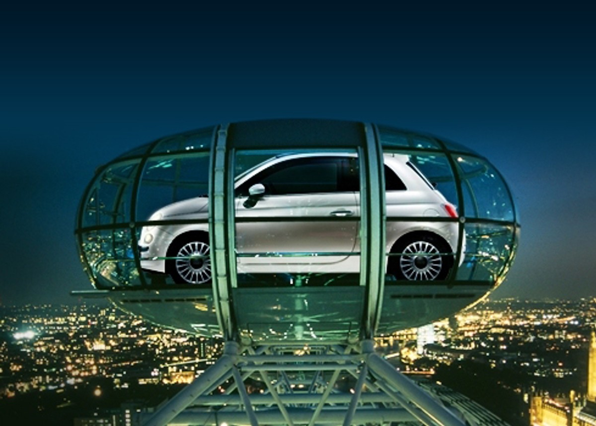 Inwazja trwa! Latający Fiat 500