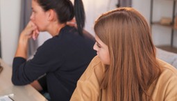 Konflikty rodziców z nauczycielami narastają. W centrum zostaje dziecko