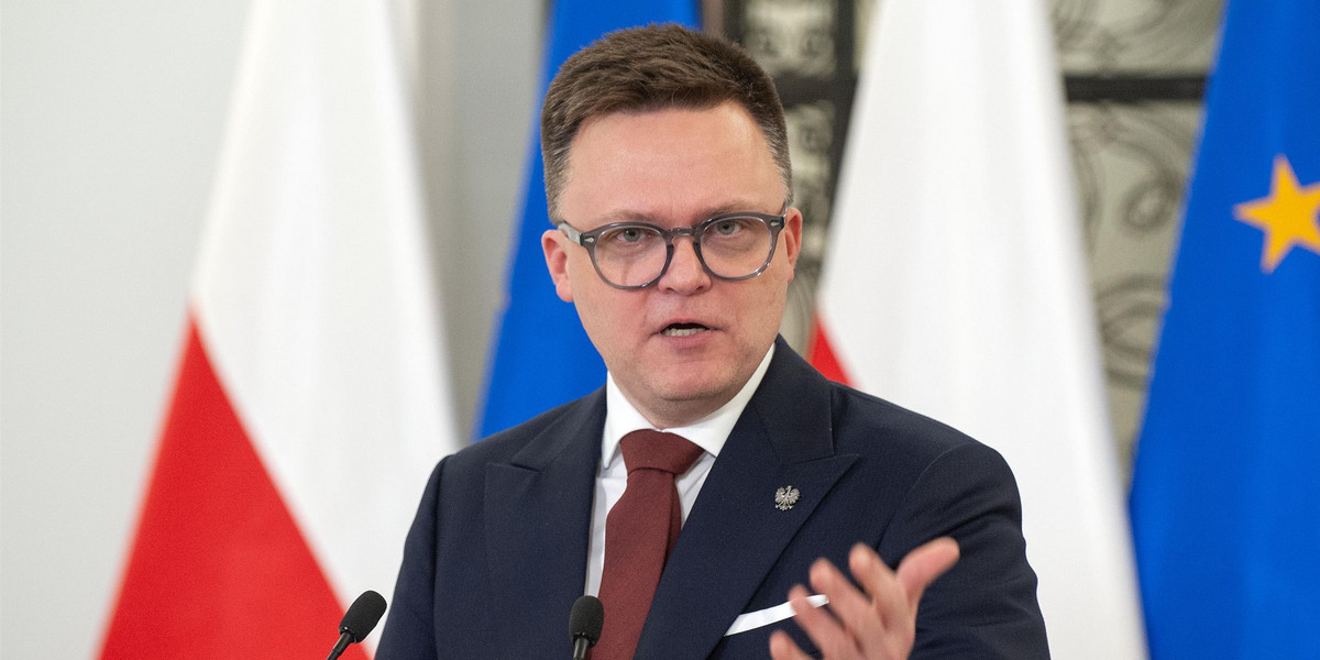 Marszałek Sejmu Szymon Hołownia chce, by posłowie więcej pracowali. Jest nowy terminarz posiedzeń. 