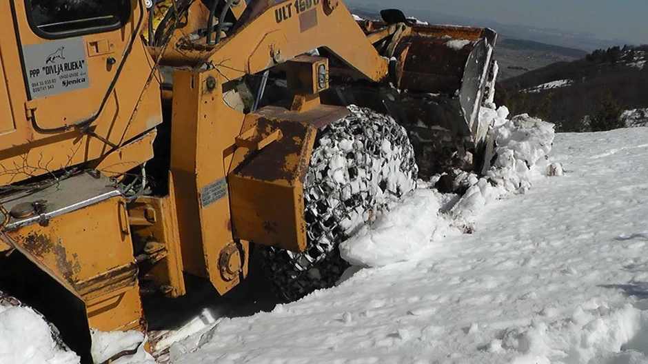 Snežni nanosi veći od metra