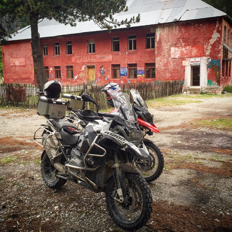 Opuszczona szkoła w Shale, Albania