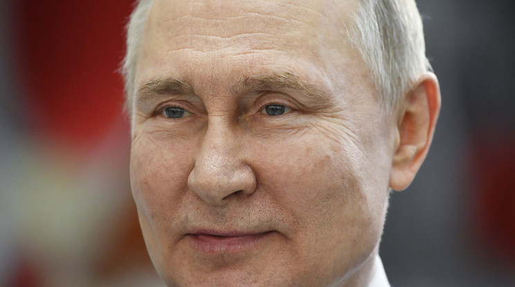 Az orosz elnök hangsúlyozta, országa minden tervét meg fogja valósítani / Fotó: MTI/AP/Kreml/Szputnyik pool/Jevgenyij Bijatov