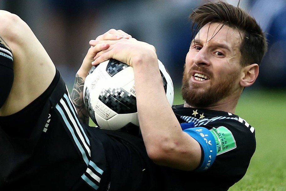 Listę najlepiej zarabiających piłkarzy otwiera Argentyńczyk Leo Messi