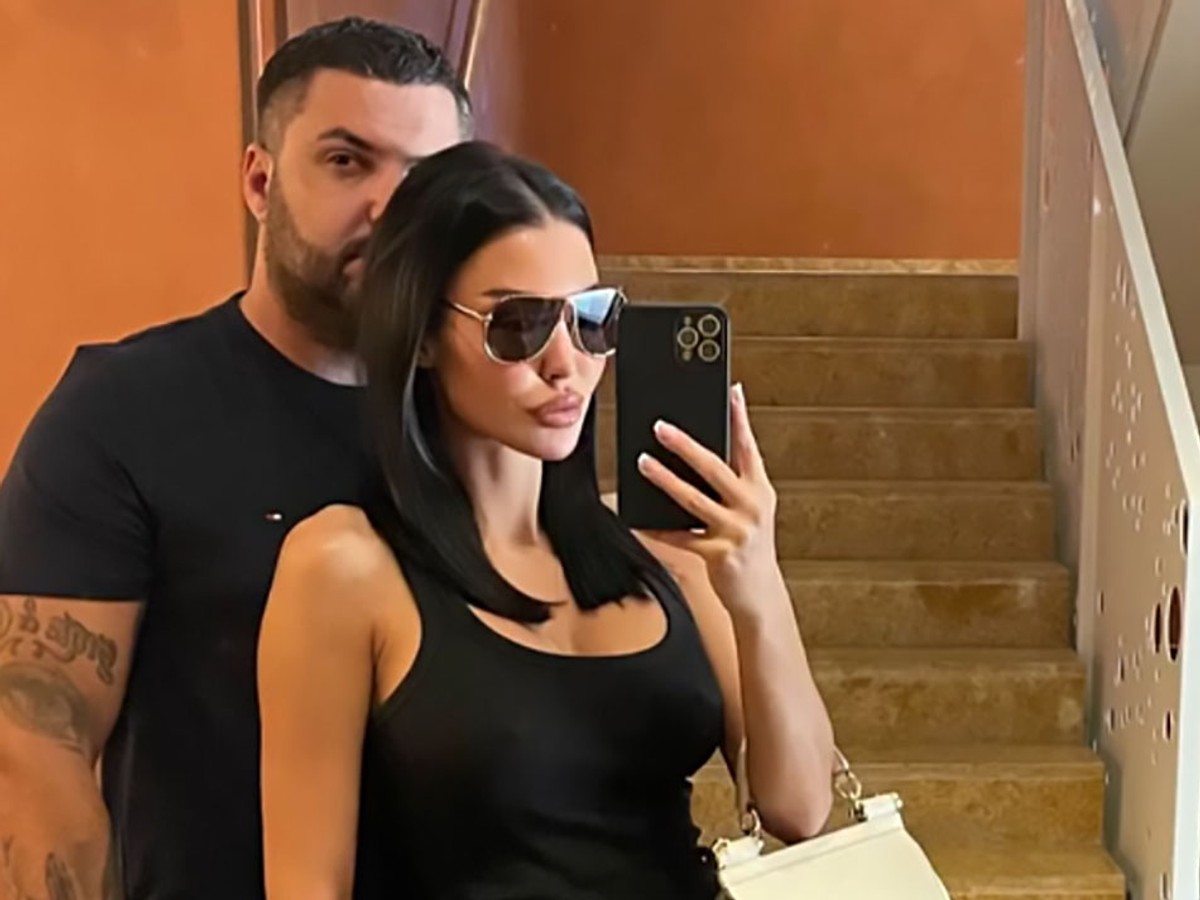 OVAKO MAJA I ASMIN ŽIVE NAKON ELITE! Uskladili stajlinge od glave do pete i ne razdvajaju se: Podigli prašinu novom objavom