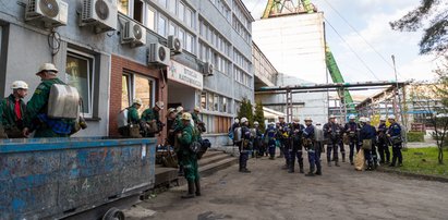 Odnaleziono ciała pozostałych górników z kopalni Zofiówka. Trwa ich wydobywanie. "Niezwykle trudny moment" 