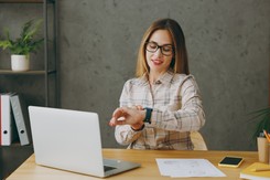 Pracujesz w sobotę. Na jakie wynagrodzenie możesz liczyć?