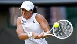 Sport w TV w czwartek 10 lipca. Świątek gra o finał Wimbledonu. Gdzie obejrzeć na żywo?