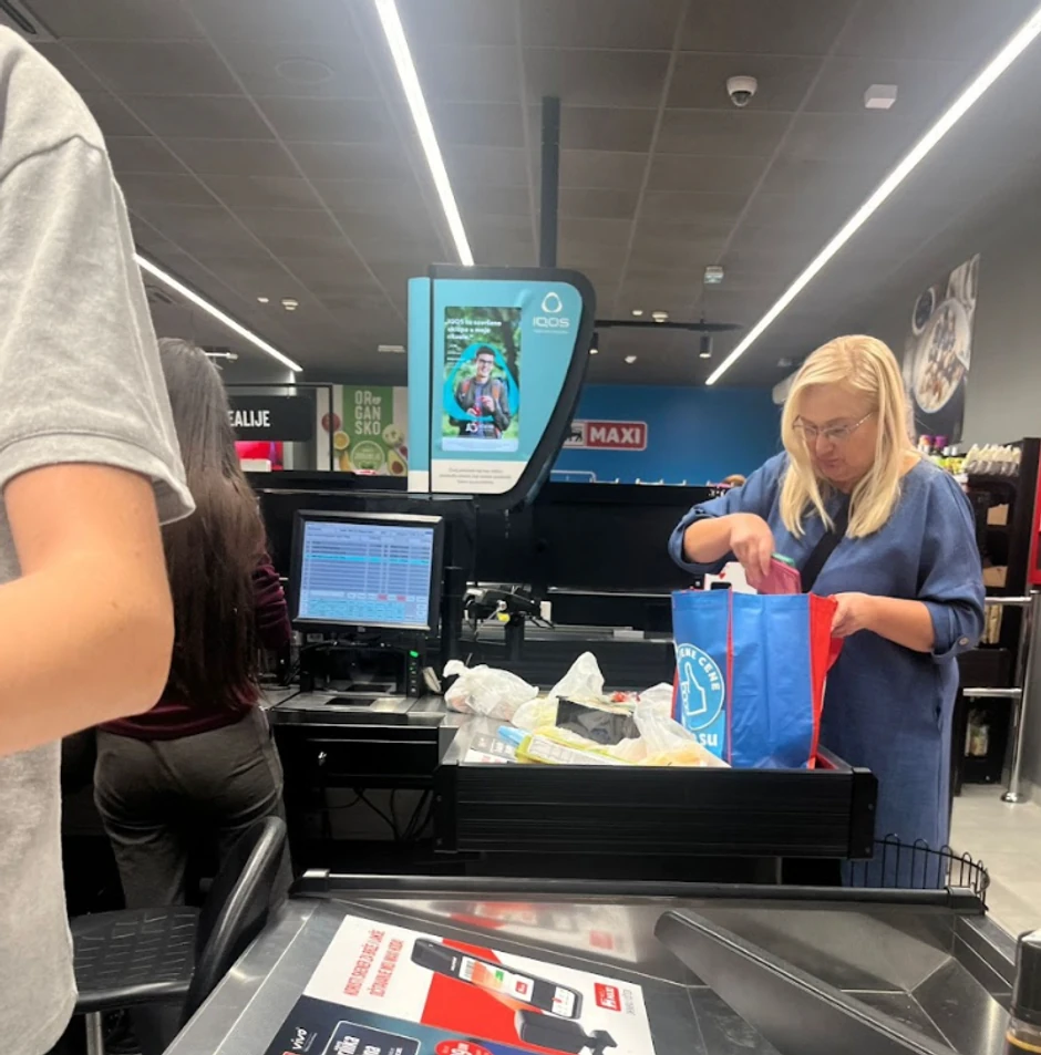 Leontina Vukomanović