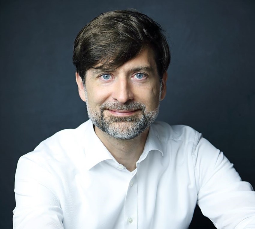 Dr. István Petak