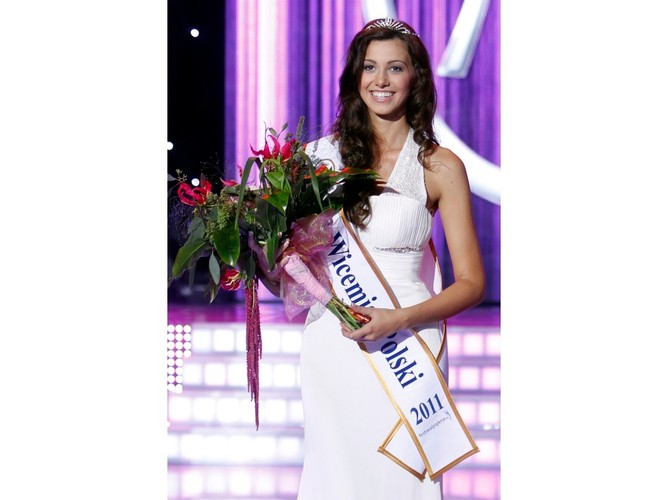Zdobywczyni tytułu III Wicemiss Polski 2011 - 20-letnia Justyna Karłowska z Mrowisk.