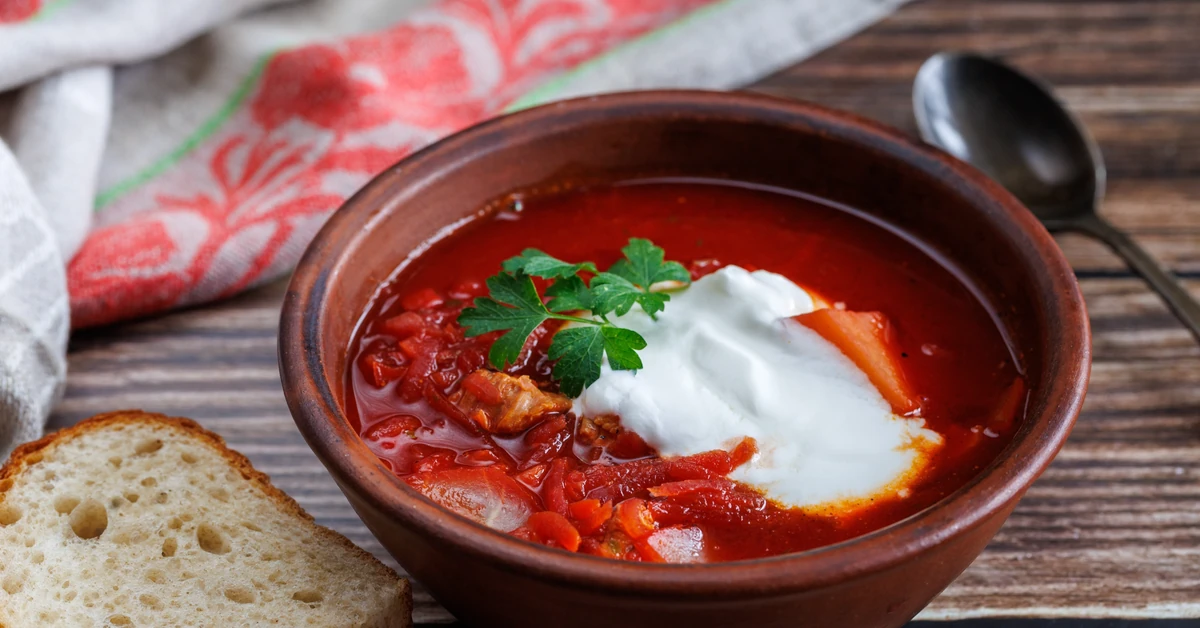 Pyszny obiad na środę. Podajemy przepis, Ty gotujesz. Pożywny barszcz ukraiński