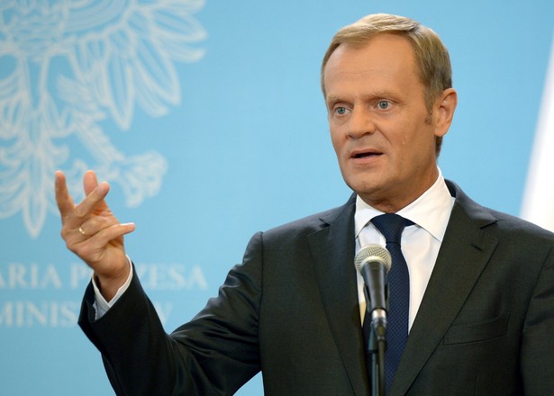 Premier Tusk: Każdy, kto podnosi rękę na polskiego policjanta...