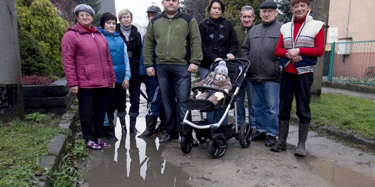 mieszkańcy ul. Tuwima w Sosnowcu proszą o remont drogi