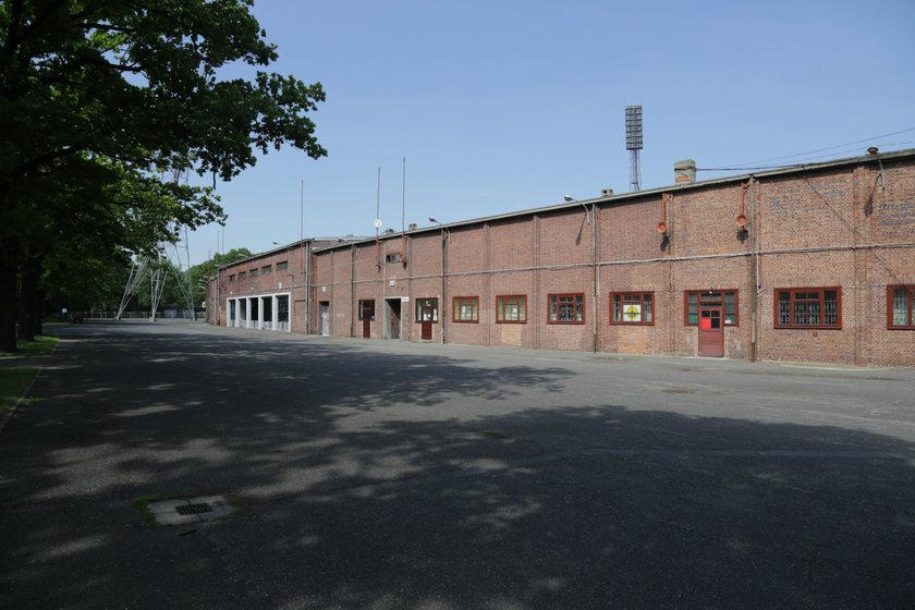 Budynki przy Stadionie Olimpijskim