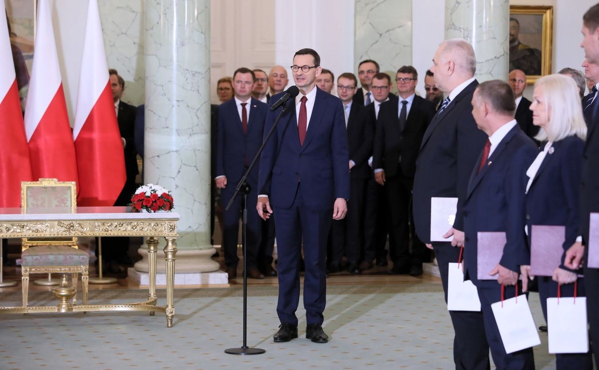 Mateusz Morawiecki i nowi ministrowie