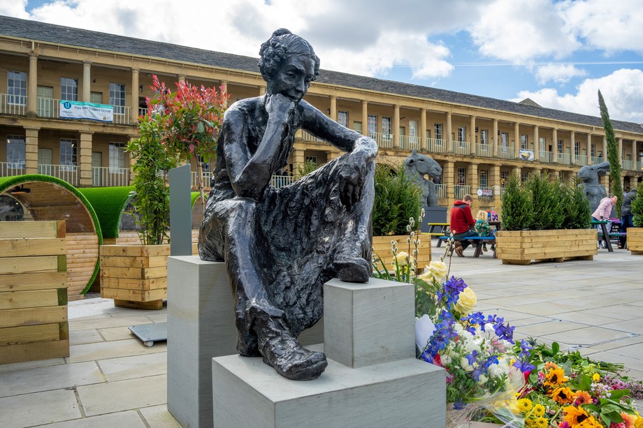 Pomnik Anne Lister (Gentleman Jack) w Piece Hall, Halifax