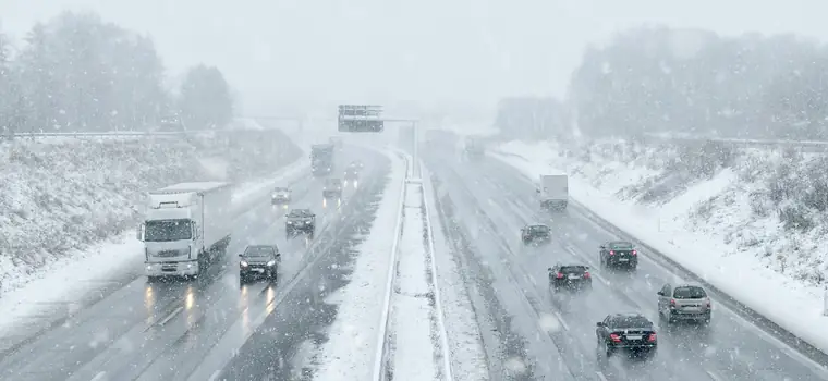 Jak uniknąć zimą karambolu na autostradzie?