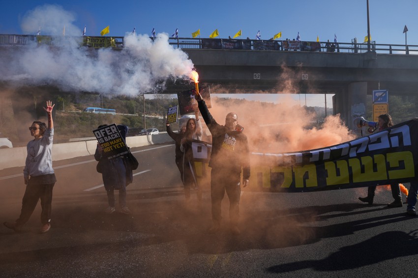 Protest na autoputu za Tel Aviv 10. februara zbog odlaganja oslobađanja izraelskih talaca u Gazi