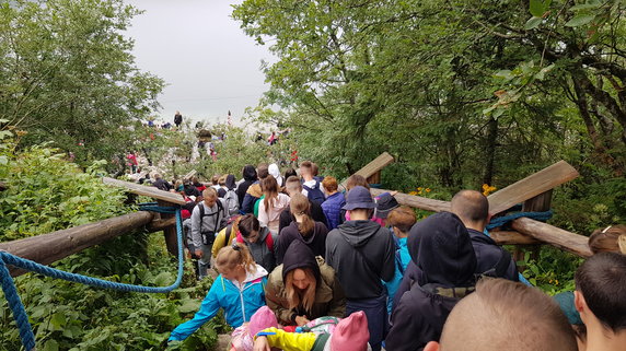 Szturm turystów na Morskie Oko