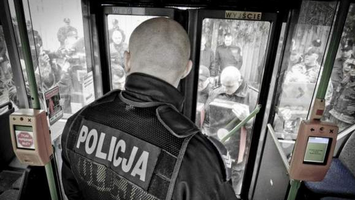 Policja, straż graniczna, celnicy i inne służby mundurowe gotowe są na przyjazd kibiców - informuje poranny.pl.