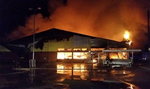 Gigantyczny pożar w Ostrowcu. Spłonął supermarket