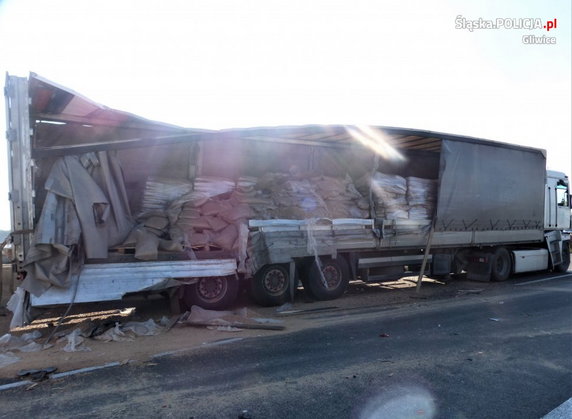 Gliwice: Tragiczny wypadek na A4. Tiry zmiażdżyły samochód, zginął kierowca