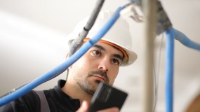 W 2026 roku to oni będą najbardziej pożądanymi pracownikami. 17 zawodów, które będą dyktować warunki