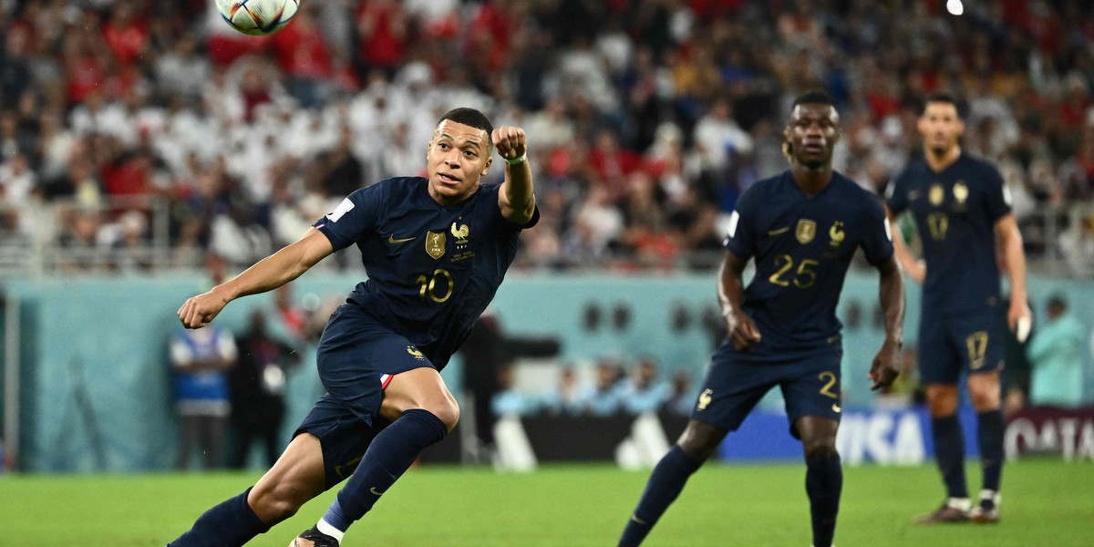 Kylian Mbappe w akcji podczas meczu Francja - Tunezja (0:1)