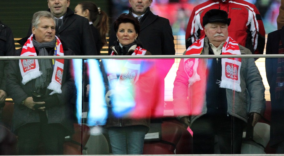 Tusk, Komorowski, Mucha, Lis i Siwiec oglądali klęskę Polaków