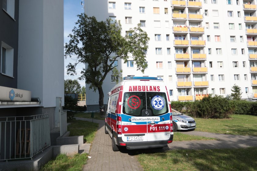 Na miejsce tragedii szybko dotarła karetka pogotowia ratunkowego i policja 