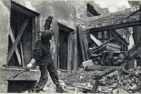 Starcie wywiadów w czasie Powstania Warszawskiego. Ta powieść przesycona jest faktami