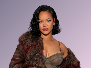 Beszédes szettben mutatta meg babapocakját Rihanna, a rajongók szerint már lehet tudni, kislány vagy kisfiú-e a pici