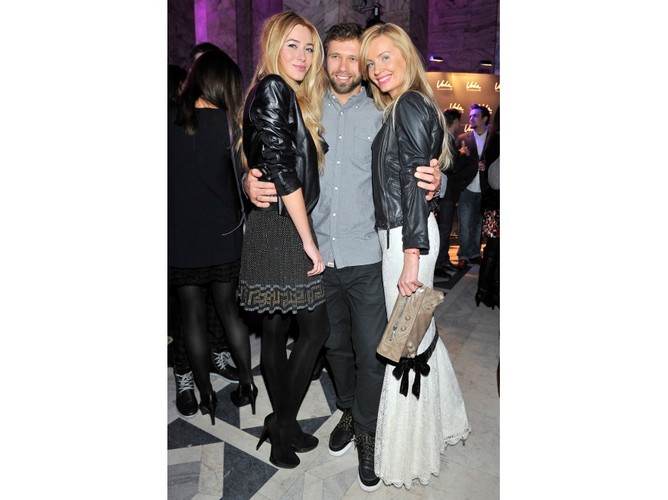 Cała trójka świetnie się bawiła na pokazie.