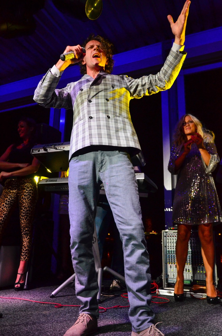 Dragan Mićanović pevao je pesmu Željka Joksimovića