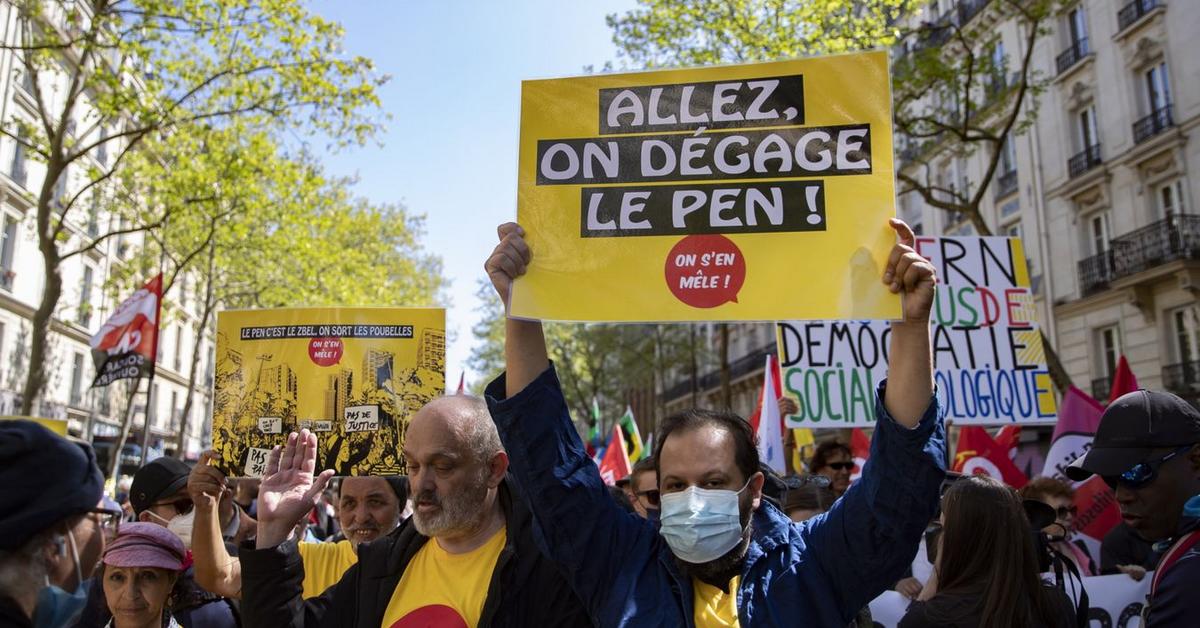 Francja: Demonstracje przeciwko skrajnej prawicy i Marine Le Pen -  GazetaPrawna.pl