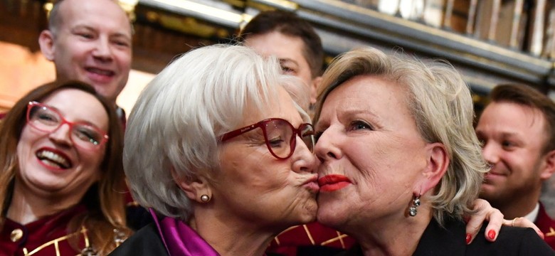 Wielke święto w Dworze Artusa: Danucie Wałęsie nadano honorowe obywatelstwo Gdańska