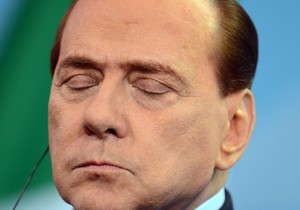 107093_berluskoni3-afp
