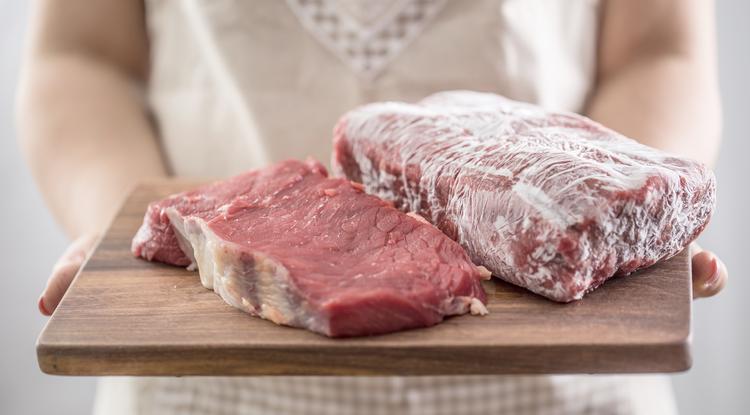 így tudod kiolvasztani a húst 5 perc alatt Fotó: Getty Images