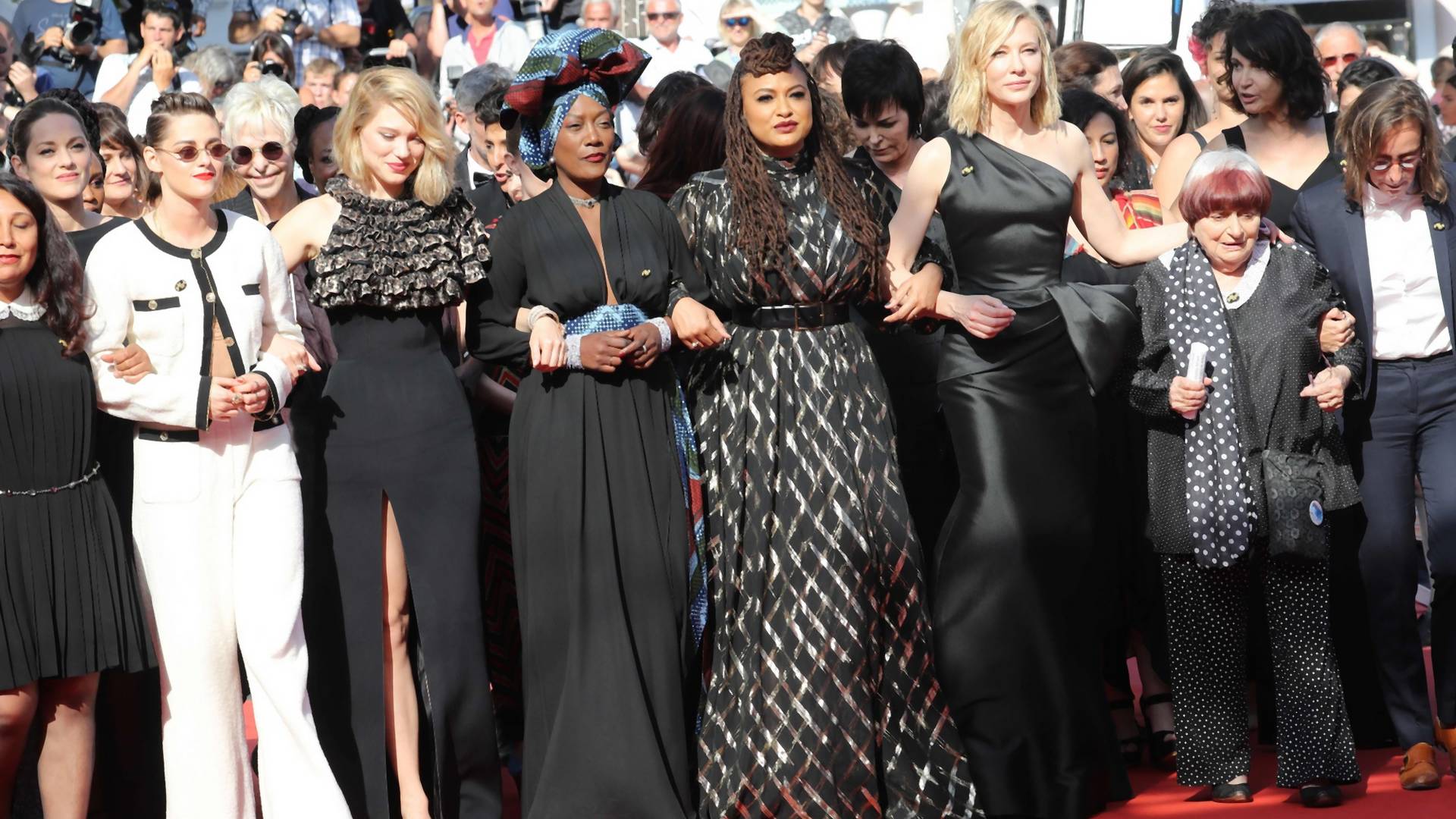 Cate Blanchett poprowadziła protest na czerwonym dywanie w Cannes. 82 artystki przeciw dyskryminacji