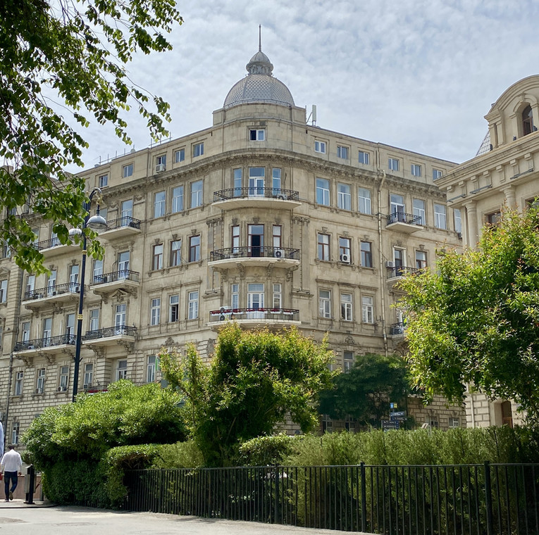Niektóre kamienice Baku były odwzorowywane na budynkach, które zachwyciły ich właścicieli w Paryżu