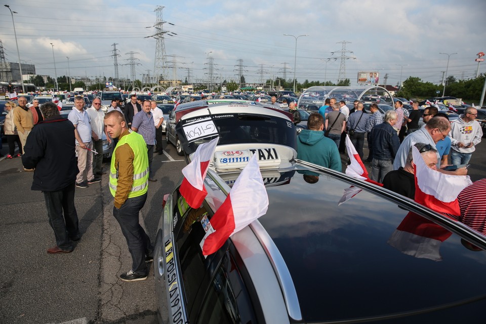 WARSZAWA PROTEST TAKSÓWKARZY (zbiórka taksówkarzy)