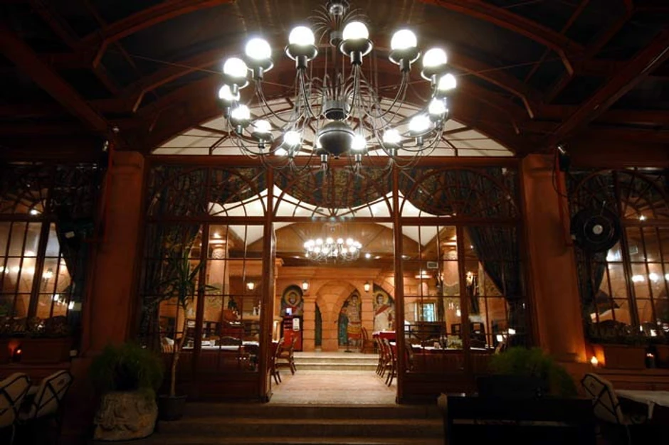 Petak - 16.00 - Ručak u „Kalemegdanskoj terasi“.