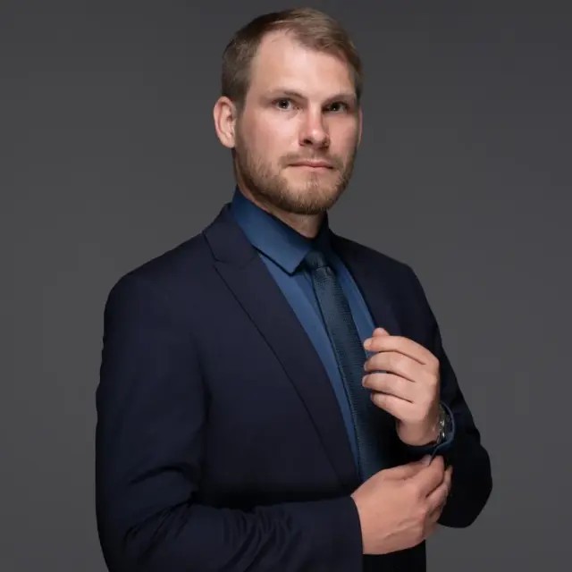 adw. dr Damian Tokarczyk Of counsel w Kancelarii Raczkowski