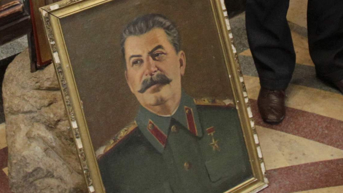 Muzeum im. Józefa Stalin, znajdujące się w rodzinnym mieście radzieckiego dyktatora Gori (Gruzja), zostanie przekształcone w muzeum pamięci ofiar stalinowskich represji - donosi portal lenta.ru.