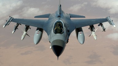 Ukraina może dostać myśliwce F-16. Wyjaśniamy, dlaczego to wyjątkowa maszyna. "Napsuła już Rosji krwi"