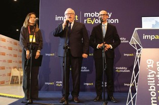 Jak zastąpić węgiel i ropę? PKN Orlen stawia na wodór